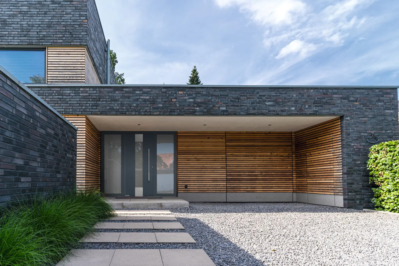 Premiumtür ThermoCarbon von Hörmann