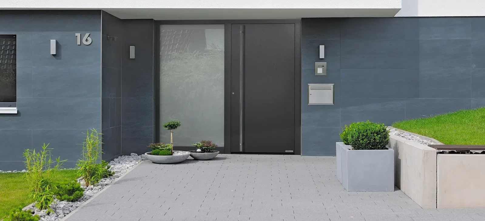 Beidseitige Flächenbündigkeit mit Hörmann ThermoPlan