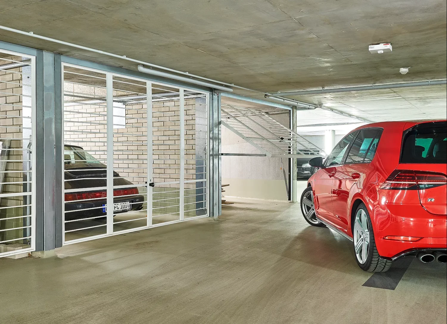 Garagen-Schwingtore Referenz 3